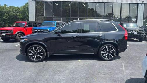 2018 Volvo XC90 T6 Momentum