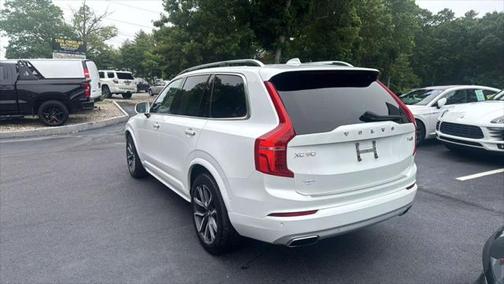 2019 Volvo XC90 T6 Momentum