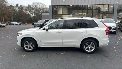 2019 Volvo XC90 T5 Momentum