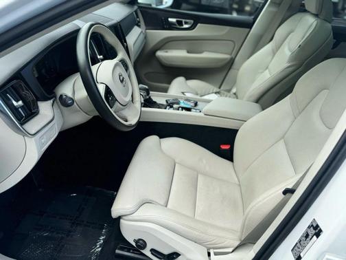 2020 Volvo XC60 T5 Inscription