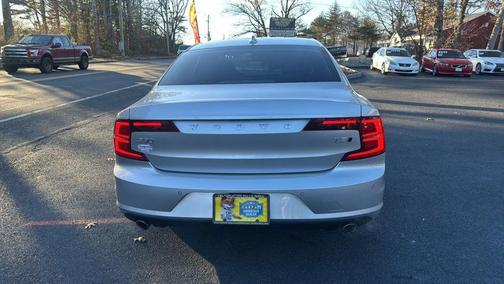 2018 Volvo S90 T5 Momentum