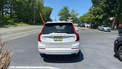 2021 Volvo XC90 T6 Momentum