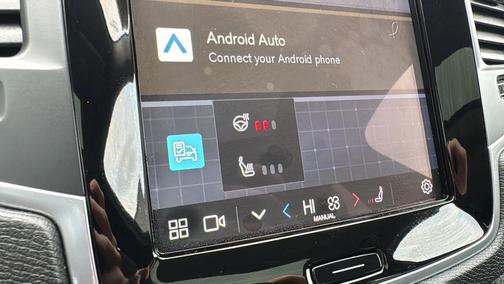 2024 Volvo XC90 B5 Core Bright Theme