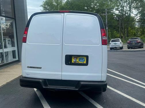 2020 Chevrolet Express 2500 RWD 2500 Regular Wheelbase WT