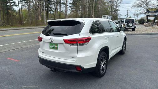 Blizzard Pearl 2017 Toyota Highlander LE