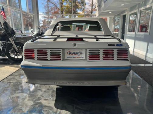 1988 Ford Mustang GT