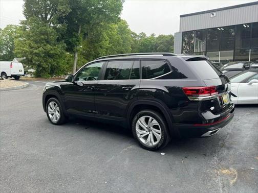 2022 Volkswagen Atlas 2.0T SE w/Technology 4MOTION