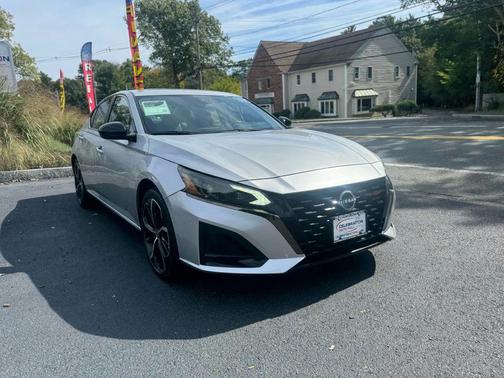 2024 Nissan Altima SR FWD