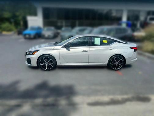 2024 Nissan Altima SR FWD