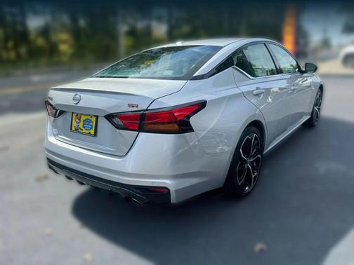 2024 Nissan Altima SR FWD