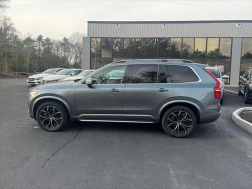 2018 Volvo XC90 T6 Momentum