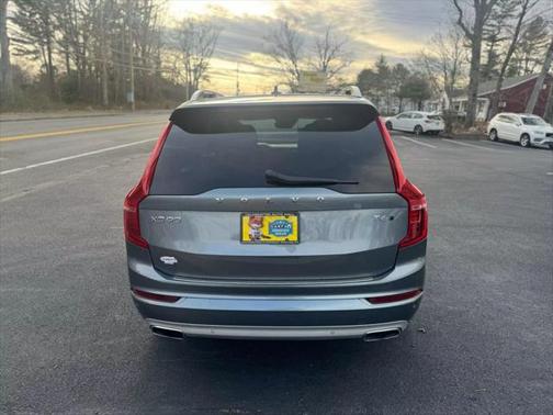 2018 Volvo XC90 T6 Momentum
