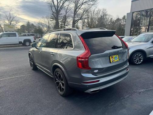 2018 Volvo XC90 T6 Momentum