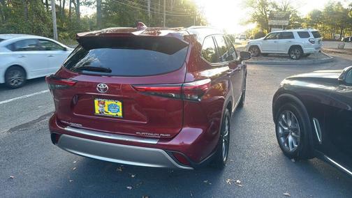 2021 Toyota Highlander Platinum