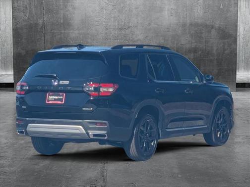 2025 Honda Pilot Touring 8-Passenger