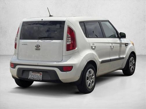 Clear White 2013 Kia Soul Base