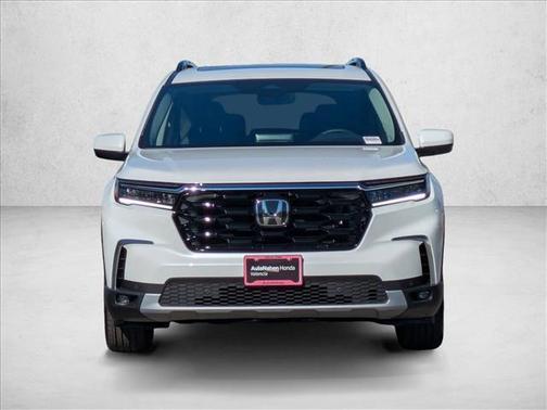 2025 Honda Pilot Touring 8-Passenger