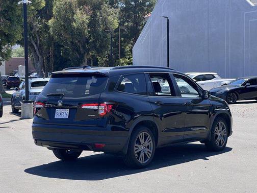 2022 Honda Pilot 2WD Sport