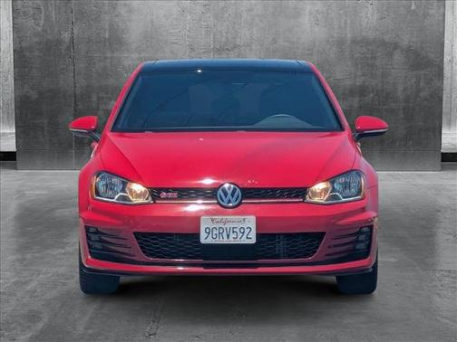 2015 Volkswagen Golf GTI 2.0T SE w/Performance Package 4-Door