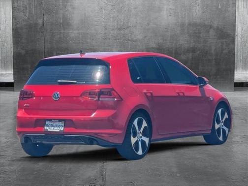2015 Volkswagen Golf GTI 2.0T SE w/Performance Package 4-Door