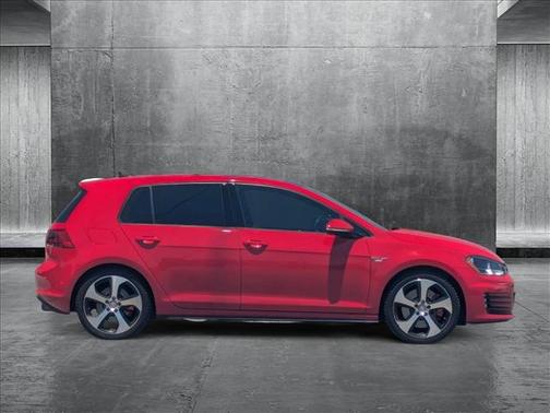 2015 Volkswagen Golf GTI 2.0T SE w/Performance Package 4-Door