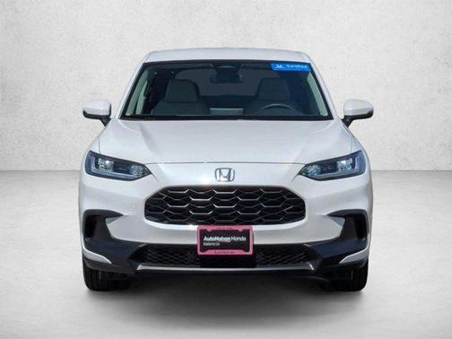 Platinum White Pearl 2026 Honda HR-V LX