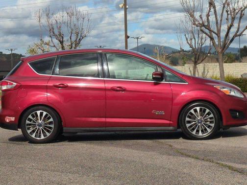 2017 Ford C-Max Energi Titanium