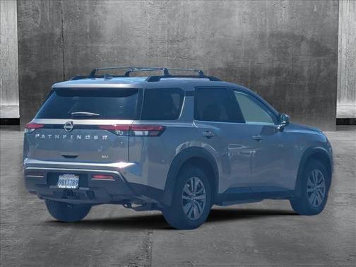 2022 Nissan Pathfinder SV 2WD
