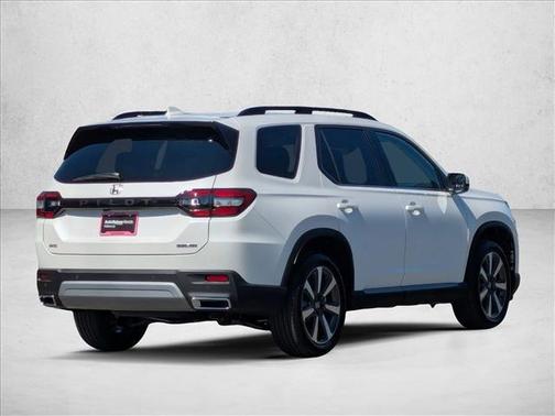 2025 Honda Pilot Touring 8-Passenger