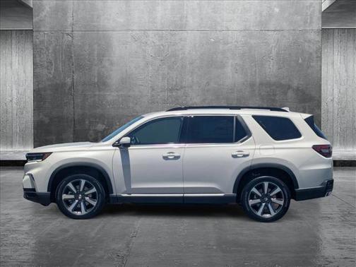 2025 Honda Pilot Touring 8-Passenger