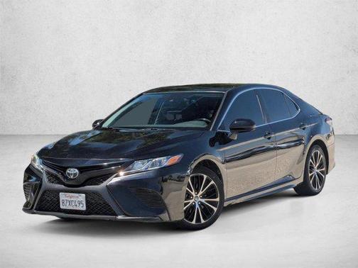 Midnight Black Metallic 2019 Toyota Camry SE