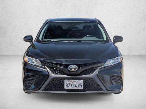Midnight Black Metallic 2019 Toyota Camry SE