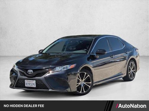 Midnight Black Metallic 2019 Toyota Camry SE