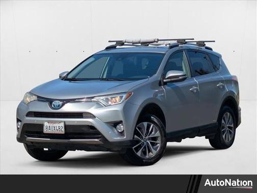 2017 Toyota RAV4 Hybrid SE