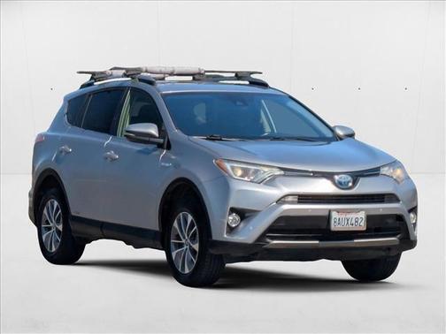 2017 Toyota RAV4 Hybrid SE