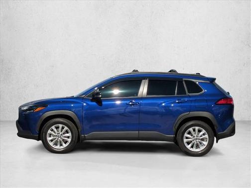 2025 Toyota Corolla Cross LE