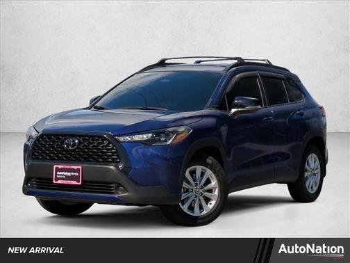 2025 Toyota Corolla Cross LE