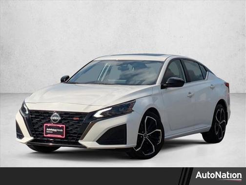 2023 Nissan Altima SR Intelligent AWD