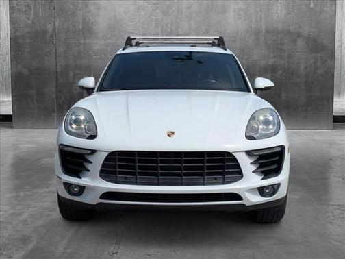 2017 Porsche Macan Base