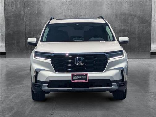 2025 Honda Pilot Touring 8-Passenger
