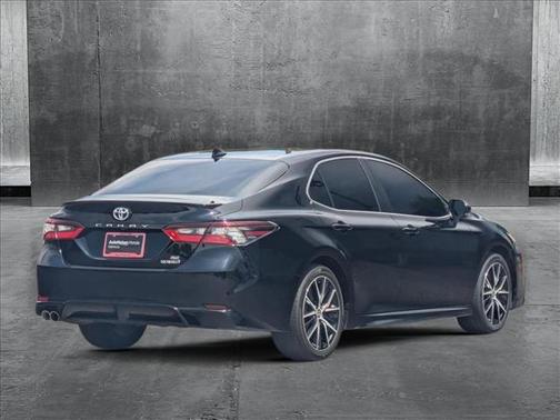 2024 Toyota Camry Hybrid SE
