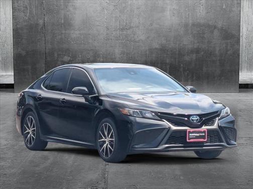 2024 Toyota Camry Hybrid SE