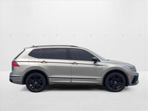 2022 Volkswagen Tiguan 2.0T SE R-Line Black 4MOTION