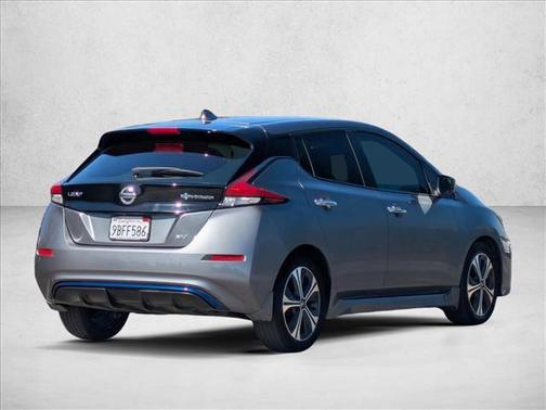 2022 Nissan Leaf SV 40 kWh