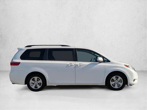 2015 Toyota Sienna LE