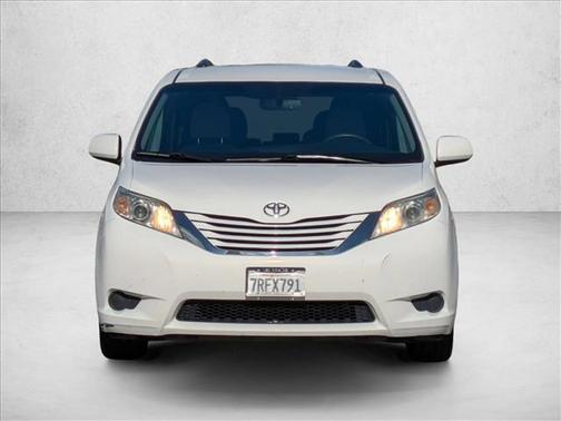 2015 Toyota Sienna LE