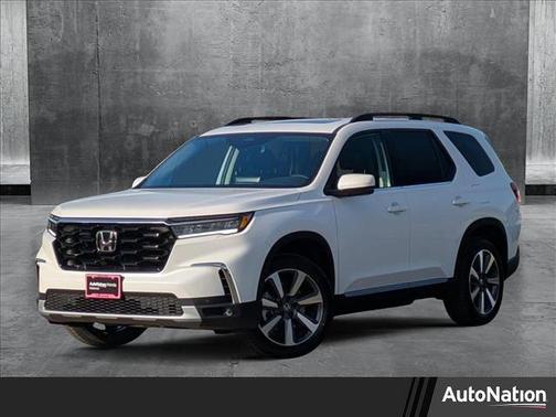 2025 Honda Pilot Touring 8-Passenger