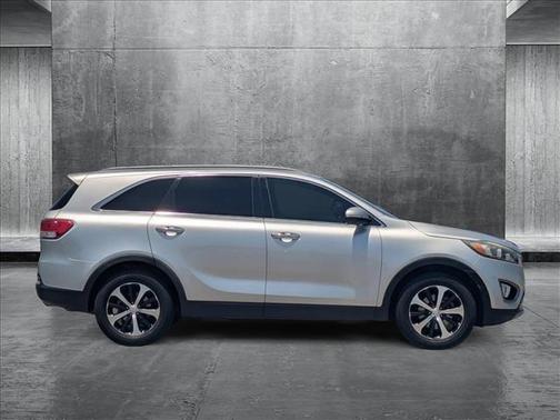 2016 Kia Sorento EX