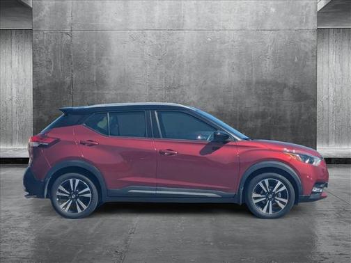 2019 Nissan Kicks SR