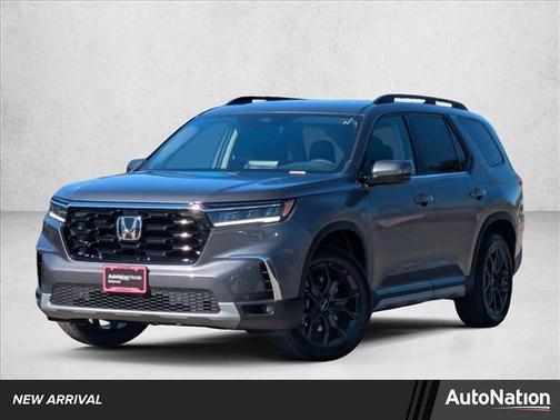 2025 Honda Pilot Touring 8-Passenger